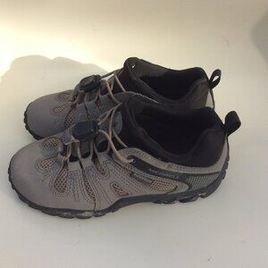 boys Merrell size 13w
